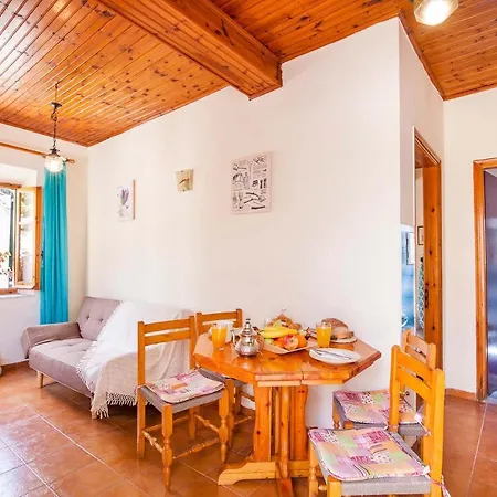 Old Barber Shop By Konnect, 1,2km From (adults Only) 別荘 *