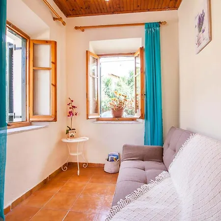 Tatil Evi Old Barber Shop By Konnect, 1,2km From (adults Only) *