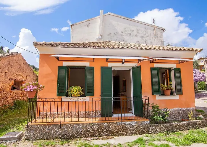 Сasa de vacaciones Old Barber Shop By Konnect, 1,2km From (adults Only)